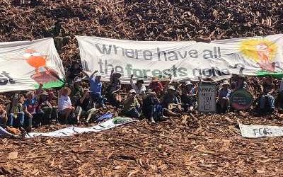 Nannas for Native Forests conduct a ‘citizen inspection’ of Simcoa’s Silicon Plant Near Bunbury