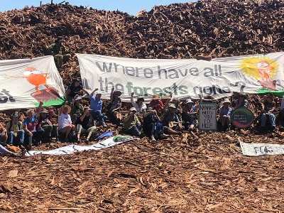 Nannas for Native Forests conduct a ‘citizen inspection’ of Simcoa’s Silicon Plant Near Bunbury