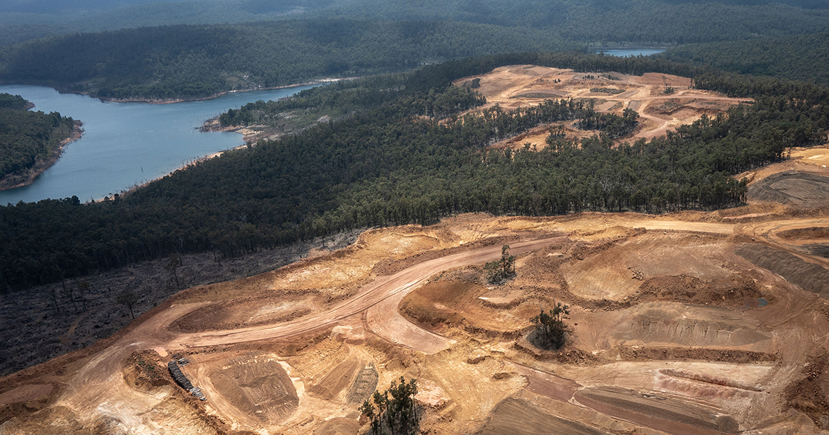 20231008-NMT_6871_edit_socials Aerial view of Alcoa's bauxite mine next to river